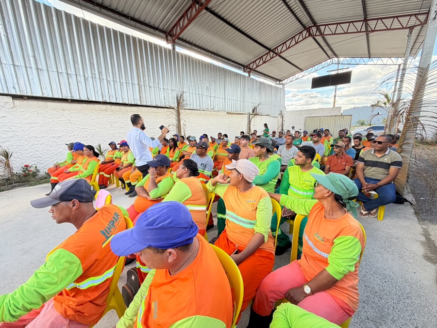 Empresa Limpar promove palestra motivacional para colaboradores em Itabela
