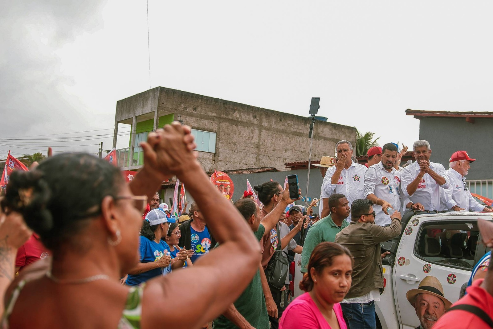 Prefeito Flauzino realiza mega carreata com Jer�nimo, Rui, Cl�udia e leva multid�o �s ruas de Itabela
