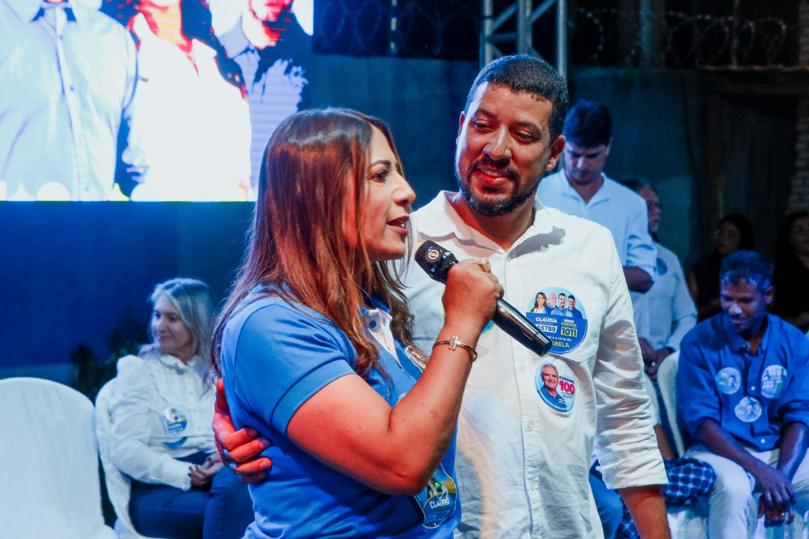 Flauzino e Francisqueto reúnem multidão em encontro político com Cláudia Oliveira e Diego Coronel em Itabela Flauzino e Francisqueto reúnem multidão em encontro político com Cláudia Oliveira e Diego Coronel em Itabela