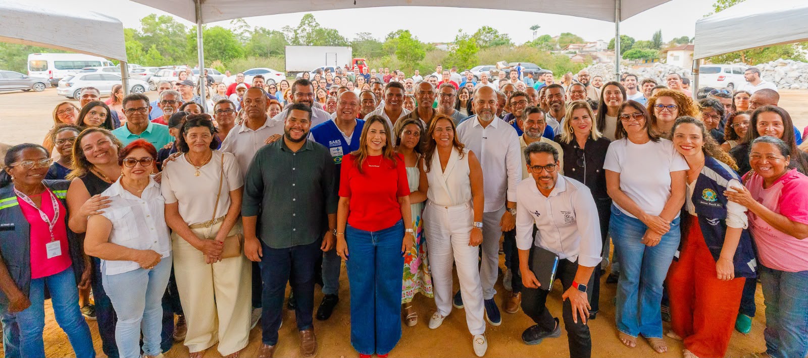 Prefeitura de Eunápolis celebra avanço na saúde com início da construção do CER III e CAPS III Prefeitura de Eunápolis celebra avanço na saúde com início da construção do CER III e CAPS III