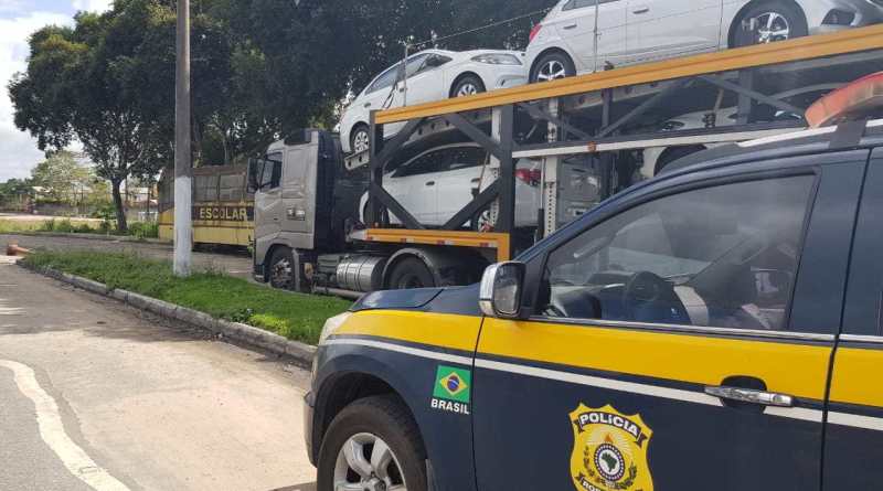 Caso ocorreu no KM-720 da BR-101, na madrugada desta sexta-feira (23). (Foto: Divulgao/PRF)