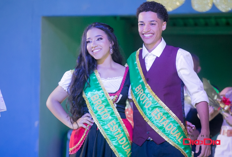 Estudantes Kaylane e lvaro foram os grandes vencedores da edio. (Foto: Joziel Costa/BAHIA DIA A DIA)