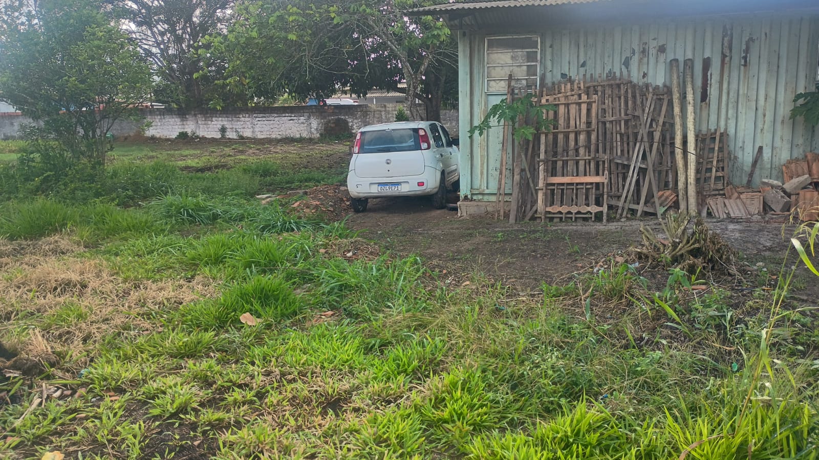 Veículo suspeito de envolvimento em crimes é apreendido dentro da Casa dos Idosos em Itabela Veículo suspeito de envolvimento em crimes é apreendido dentro da Casa dos Idosos em Itabela