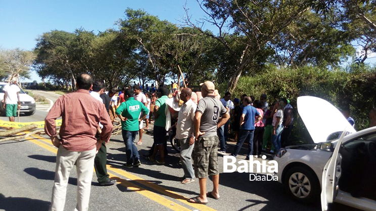 Interdio provou um engarrafamento de cerca de dois quilmetros. (Foto: Reproduo/Whatsapp)