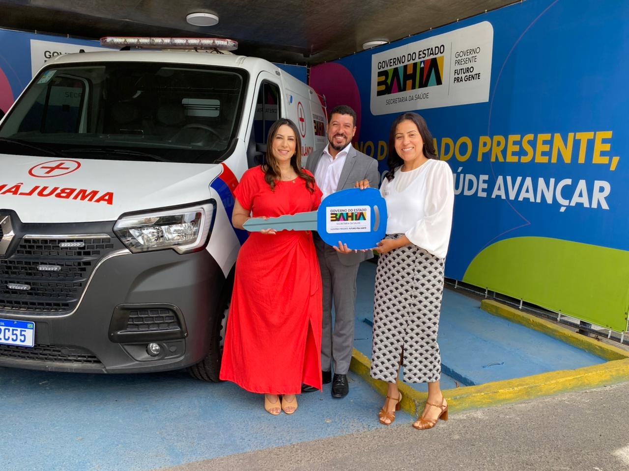 Deputada Cl�udia Oliveira entrega ambul�ncia, ve�culo para TFD e refor�a investimentos na sa�de de Itabela