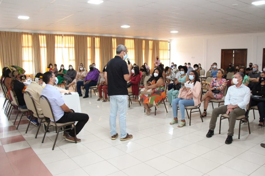 Encontro em Porto Seguro promoveu o debate sobre os desafios e o contexto atual da assistncia social nos municpios. (Foto: Divulgao)