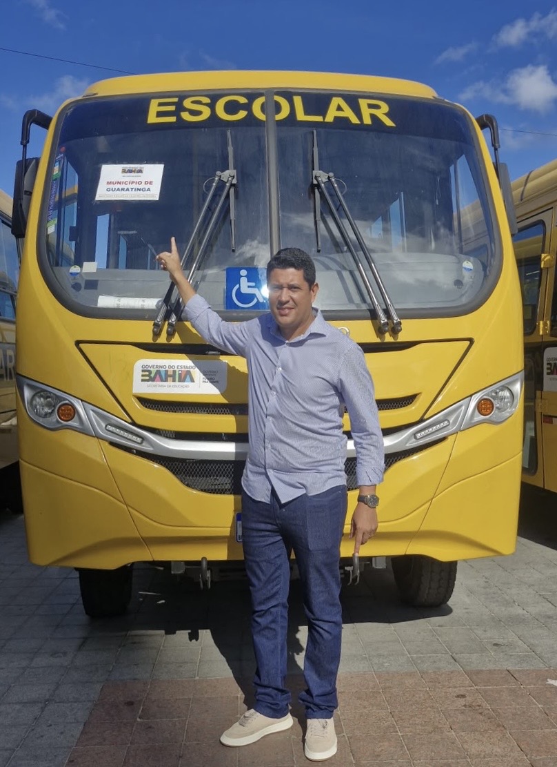 Guaratinga recebe o quinto �nibus escolar adquirido pela gest�o do prefeito Gandhi Marques