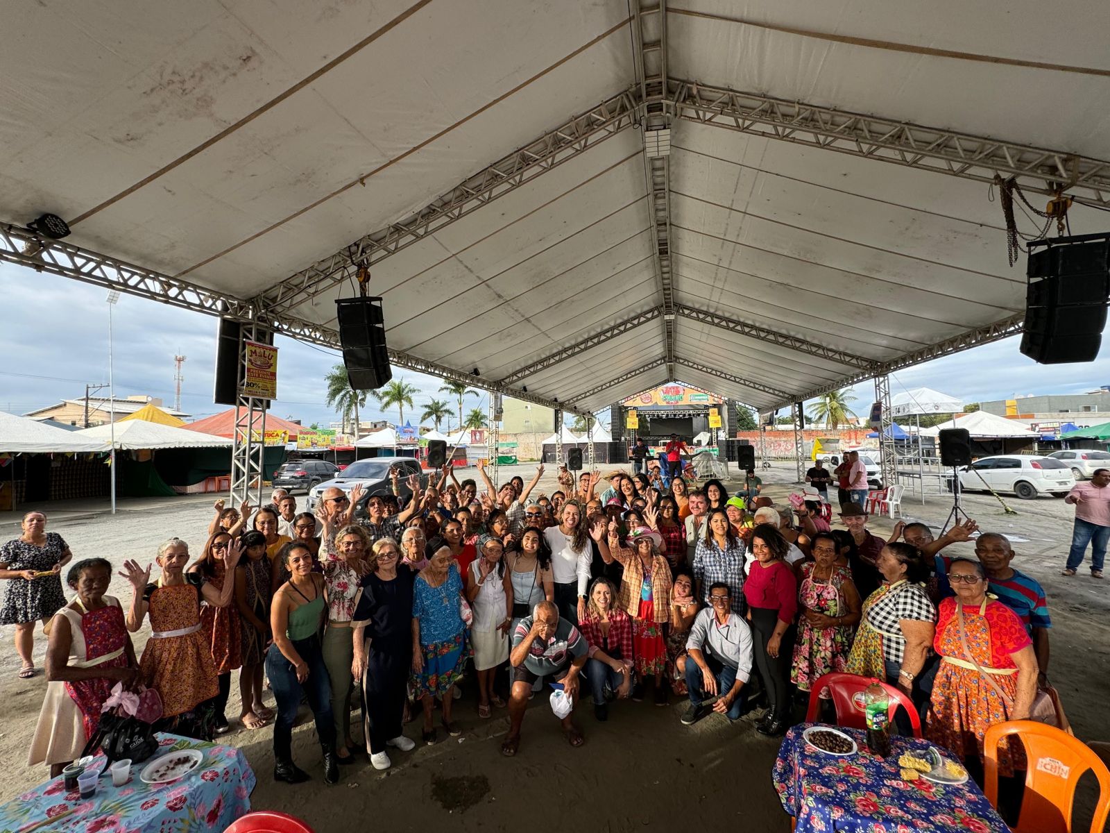 Prefeita Cordlia participa de festa junina para idosos atendidos pelos CRAS - (Foto: Divulgao)