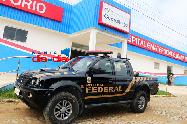 Foram cumpridos mandados de busca e apreenso na Secretaria de Sade e hospital. (Foto: Alex Barbosa/BAHIA DIA A DIA)