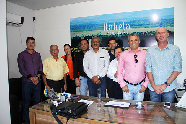 Reunio aconteceu no gabinete do prefeito, e contou com a participao de secretrios municipais. (Foto: Divulgao/Ascom)