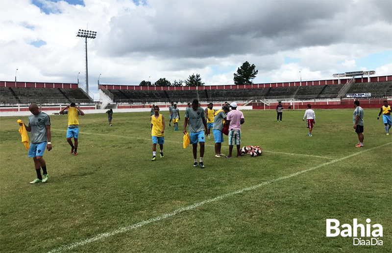  Time fez um trabalho leve, recreativo e com ambienta��o de grupo. (Foto: BAHIA DIA A DIA)