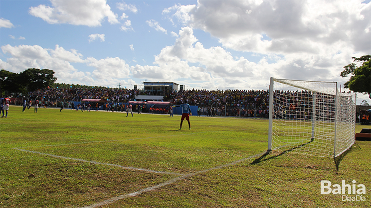 Itabela leva goleada de 3 a 0 no final do intermunicipal 2016. (Foto: Rai Alves/BAHIA DIA A DIA)