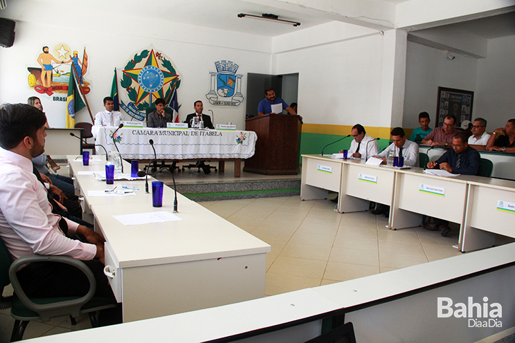 Cmara de Vereadores rejeita por unanimidade as contas de Junior Dap de 2015. (Foto: Alex Gonalves/BAHIA DIA A DIA)