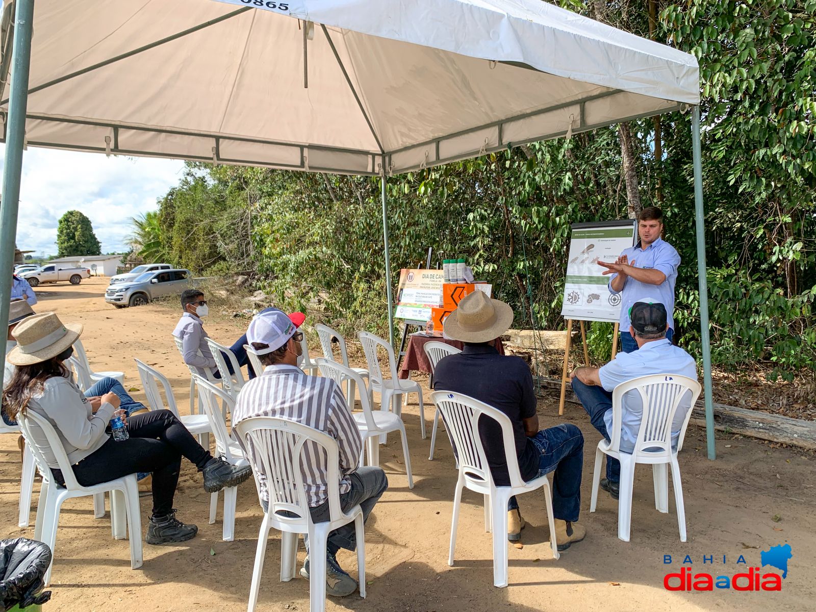 Participantes foram divididos em grupo e participaram de dinmicas realizadas por especialistas e pesquisadores da rea. (Foto: Alex Gonalves/BAHIA DIA A DIA)