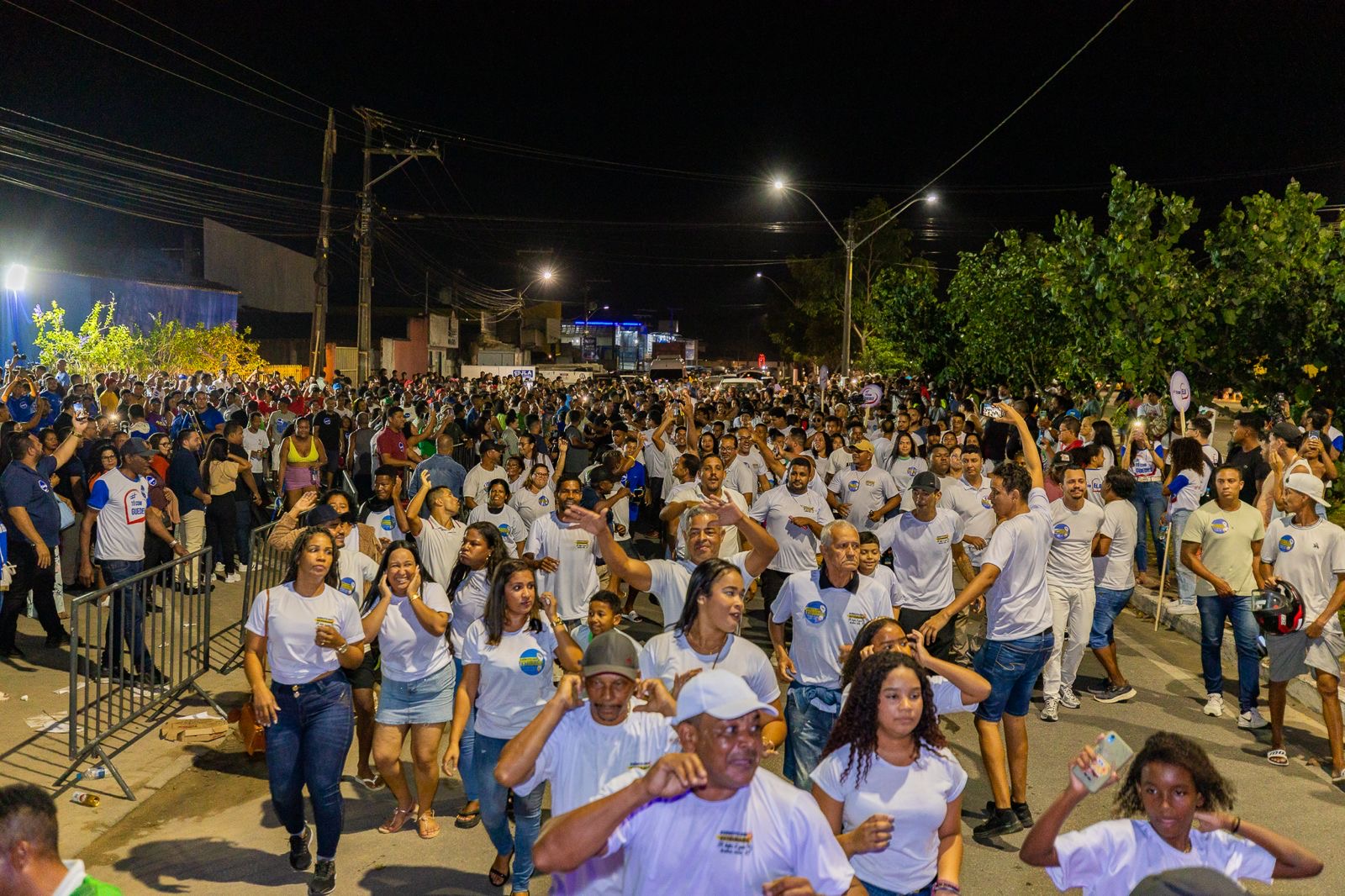 Cludia mostra fora poltica e rene milhares de pessoas no lanamento de sua pr-candidatura em Porto Seguro - (Foto: Divulgao)