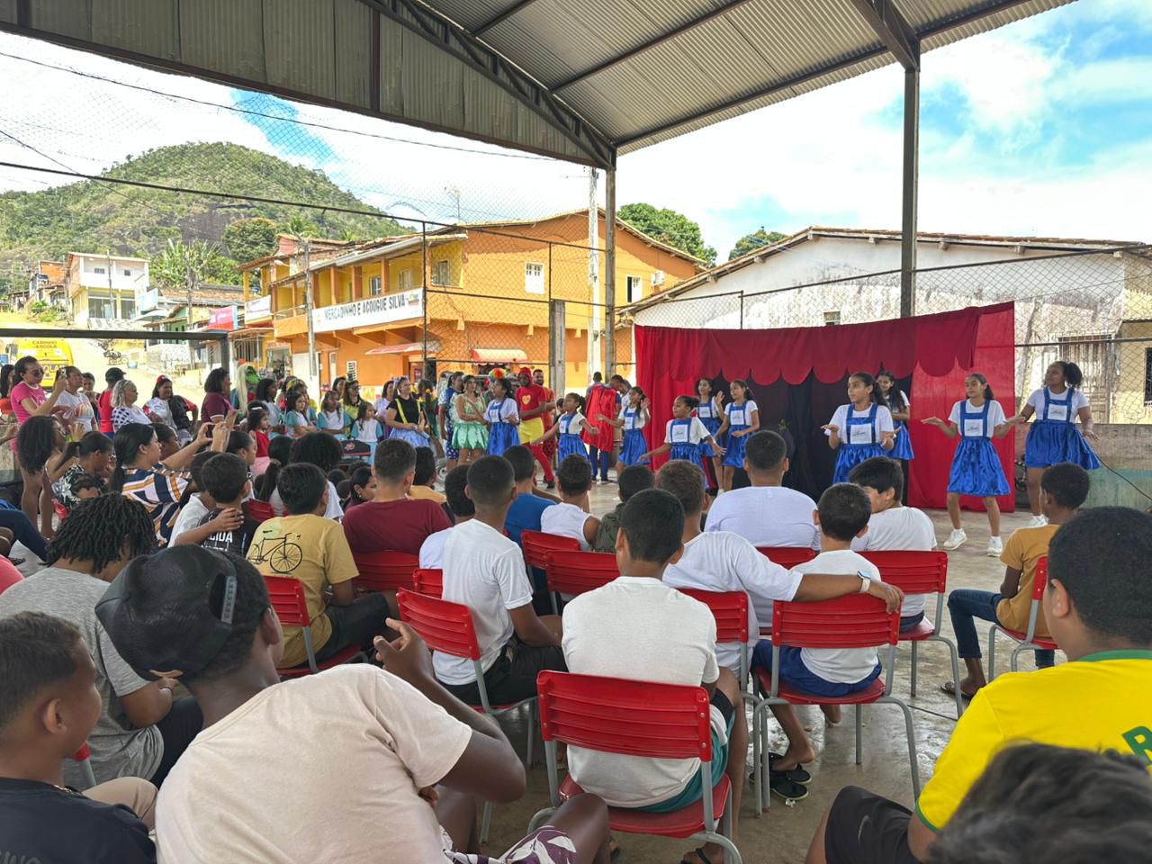 Caravana da Alegria: Ao da Prefeitura leva brincadeiras, diverso e msica para Itabela e distritos
