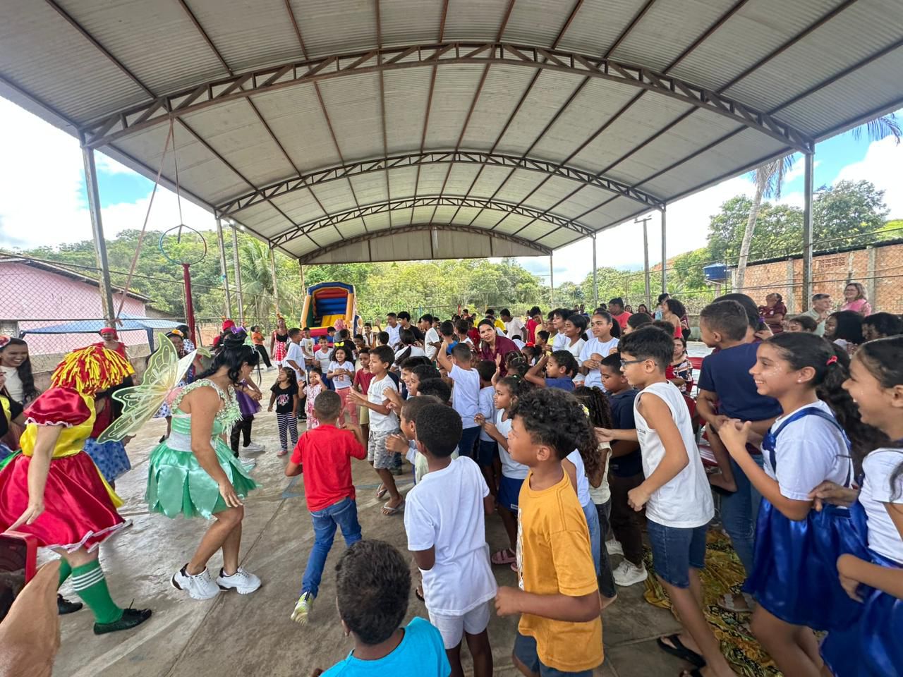 Caravana da Alegria: Ao da Prefeitura leva brincadeiras, diverso e msica para Itabela e distritos