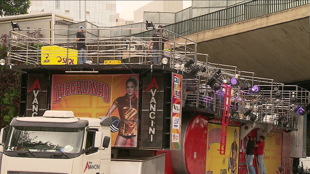 Trio Avancini puxou o Bloco Largadinho, de Claudia Leitte na Avenida 23 de Maio (Foto: TV Globo/Reproduo)