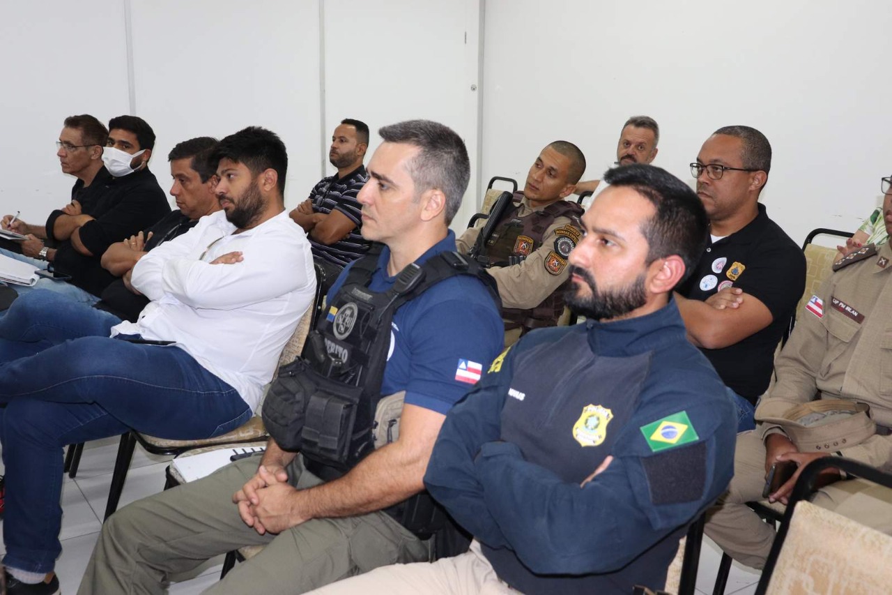 Planejamento de segurana durante festejos juninos  discutido durante reunio em Eunpolis. (Foto: Divulgao)