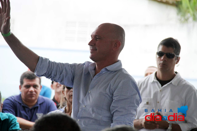 Prefeito de Itabela, Luciano Francisqueto  elogiado durante o evento. (Foto: Alex Gonalves/BAHIA DIA A DIA)