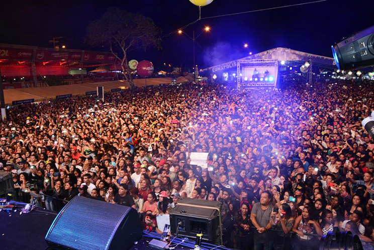 Pblico lotou o espao do circuito na segunda noite de festa. (Foto: Divulgao)